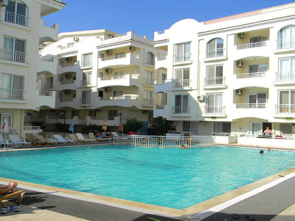Clover Court Sitesi